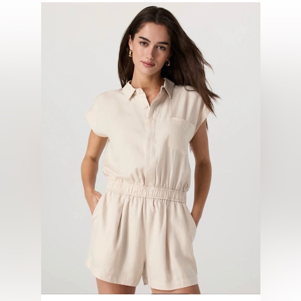 Vuori Trestles Twill Romper in Sand Dollar Size L - Picture 3 of 9